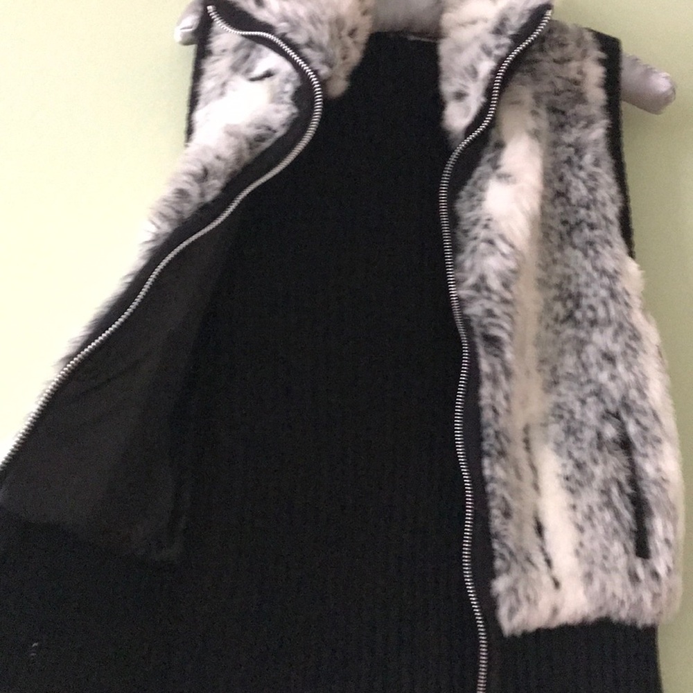 Vest - Picture 3 of 4